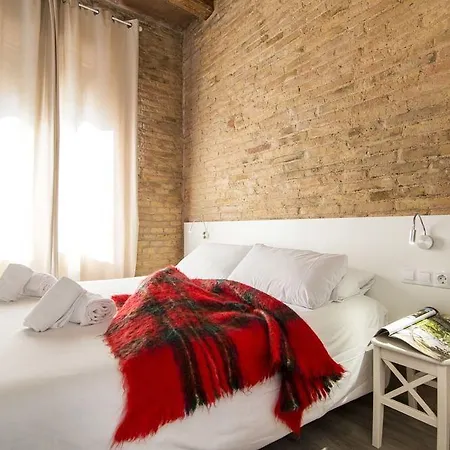 Apartment Happy People Sagrada Familia Gaudi Barcelona