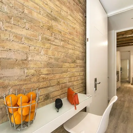 Apartment Happy People Sagrada Familia Gaudi