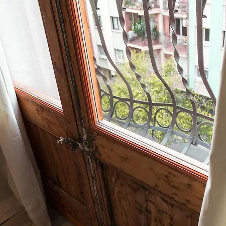 Apartament Happy People Sagrada Familia Gaudi Barcelona
